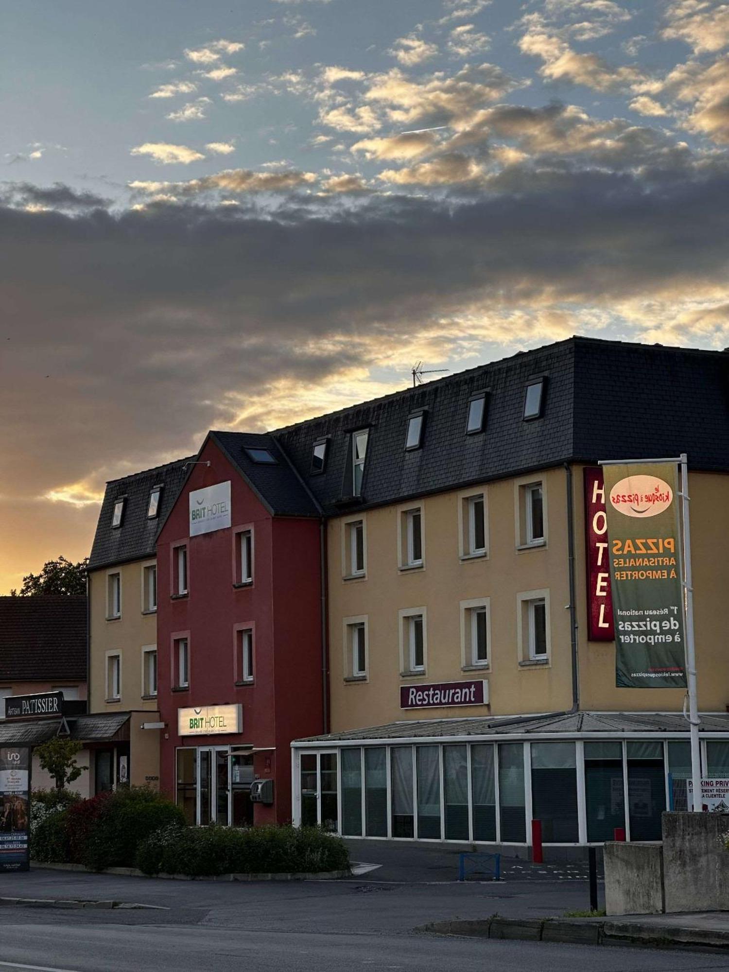 Brit Hotel La Ferte Sous Jouarre Exteriér fotografie